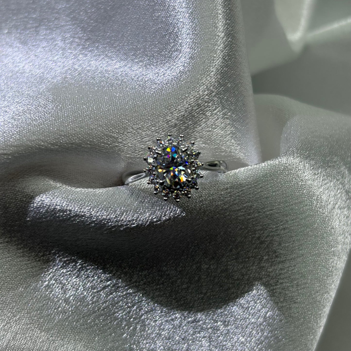 1.5ct Oval Cut Moissanite Diamond S925 Sterling Silver Classic 18K Gold Plated Ring
