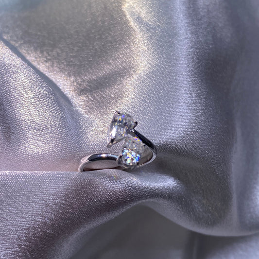 Double Stone 1ct D-color Pear Cut And Oval Cut Moissanite Diamond S925 Sterling Silver Classic 18K White Gold Plated Ring