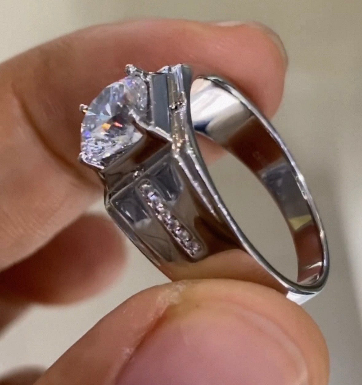 2Ct D-color Round Cut Moissanite Diamond S925 Sterling Silver Classic 18K White Gold Plated Man Ring