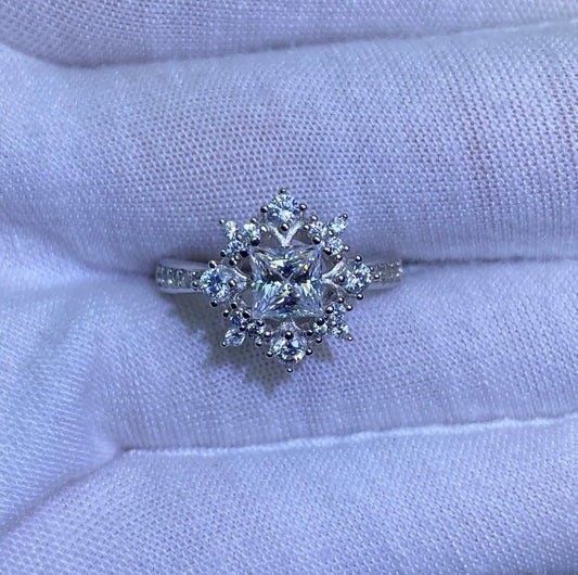 1ct D-color Princess Cut Moissanite Diamond S925 Sterling Silver Classic 18K White Gold Plated Ring